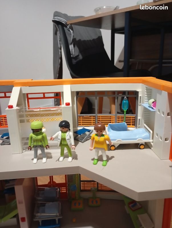 H?�pital p?�diatrique Playmobil - Jeux & Jouets