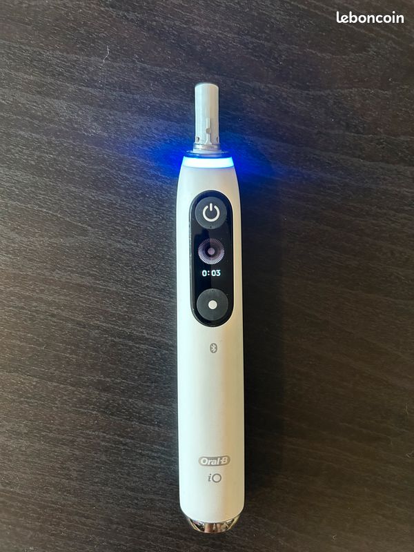 Brosse à dent électrique Oral-B IO9 (image 1)