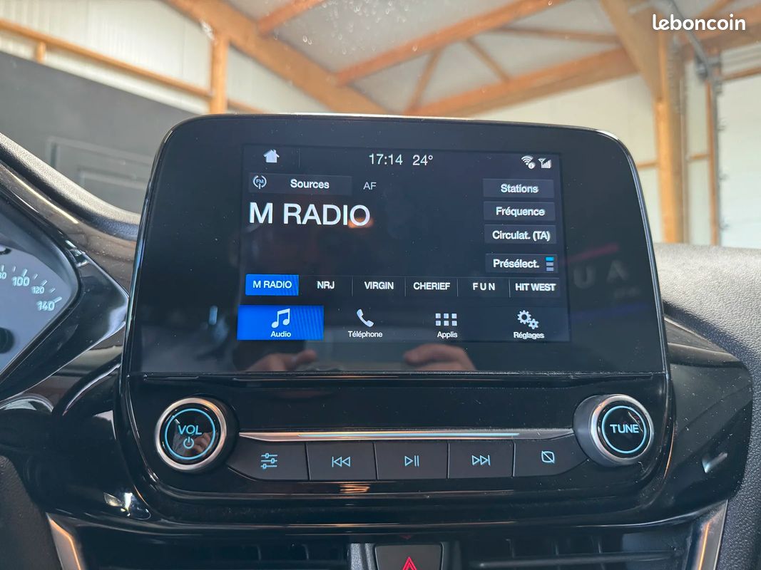 Ford FIESTA 1.0 ECOBOOST 100CH TREND 5P - APPLE CARPLAY / ATTELAGE / RADARS DE RECUL (image 29)