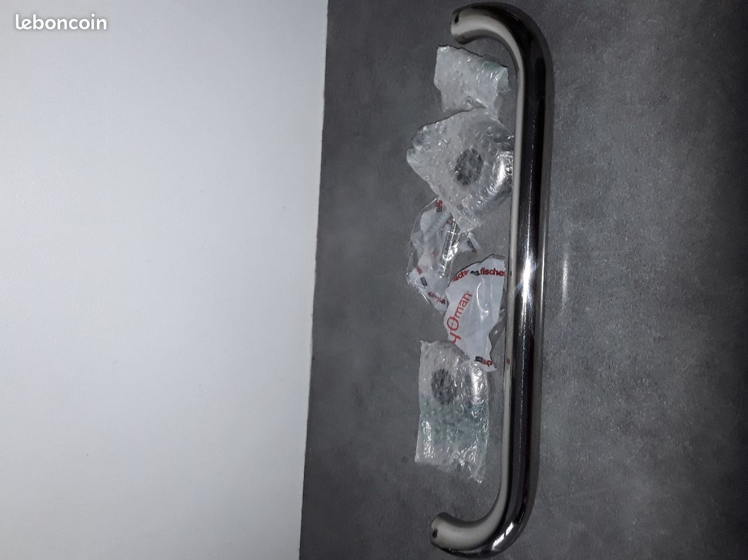 Poignée salle de bain jamais servi 45cm (image 2)