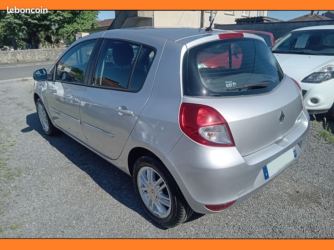 Renault Clio 3 restylée Collection 1.2i 16v 75cv Zen 1ère Main 119 000 kms (image 4)