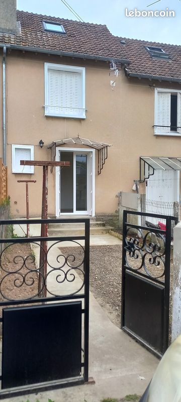 Maison 4 pièces 40 m² · à Condé-en-Normandie · 40 m² · 420 €/mois