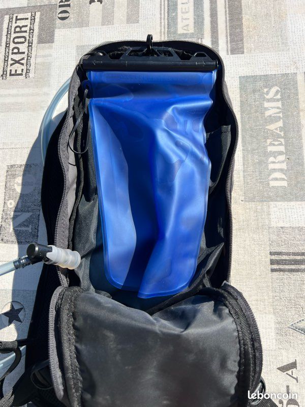 Sac à eau VTT Decathlon ST 500 Équipements vélos