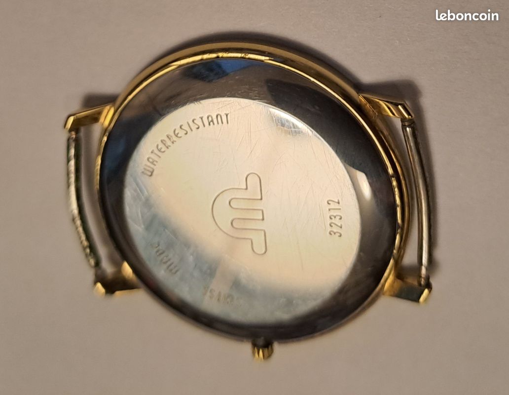 Vends montre à quartz Maurice Lacroix 1980 Montres Bijoux