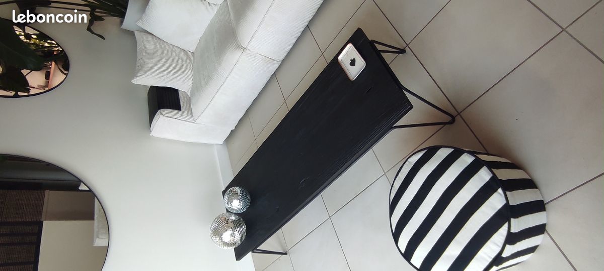 Table basse effet bois brûlé (image 2)