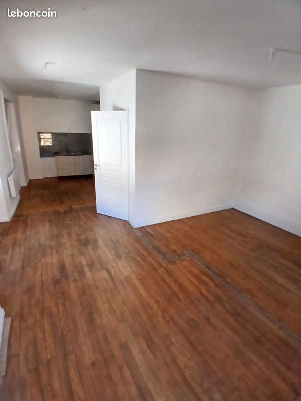 Appartement 3 pièces 60 m² · à Saint-Vallier · 60 m² · 600 €/mois