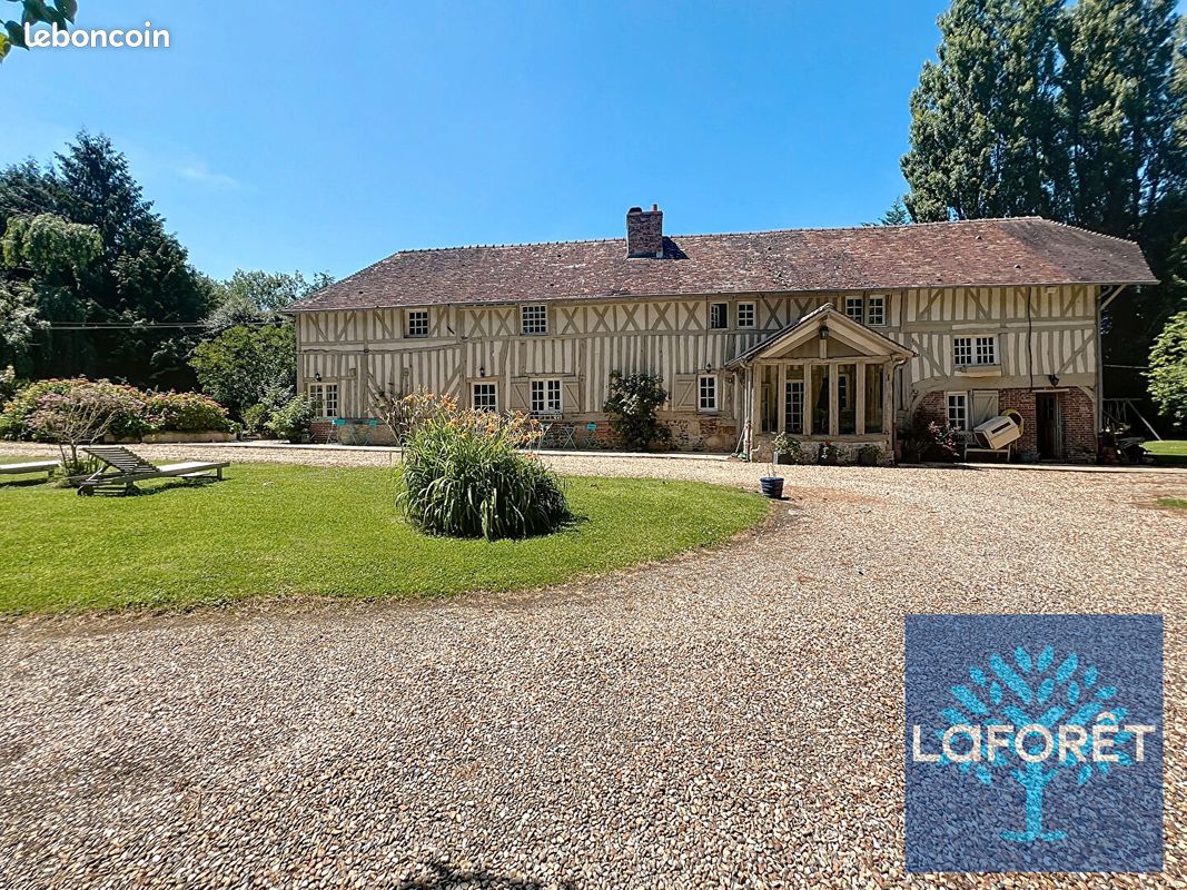 Maison 10 pièces 220 m² · à Lisieux · 220 m² · 420 000 €