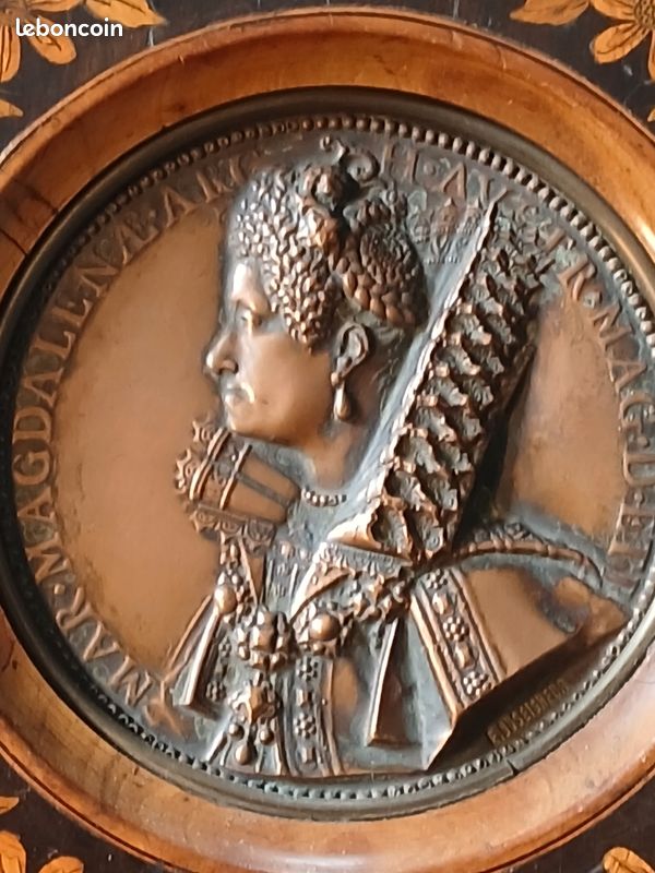 Médaille portrait femme XVIIème (image 2)
