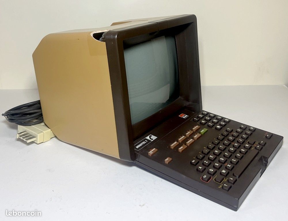 Minitel 1B Telic Alcatel 1ère génération en état de marche - boitier cassé sur un angle (image 2)