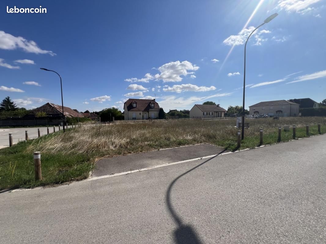 Terrain 718 m² Saint Lye · à Saint-Lyé · 82 000 €