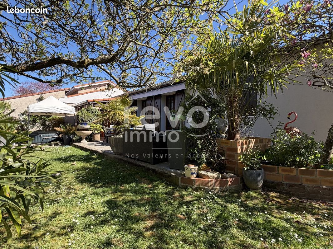 Maison 4 pièces 110 m² · à Saint-André-de-Corcy · 110 m² · 370 000 €