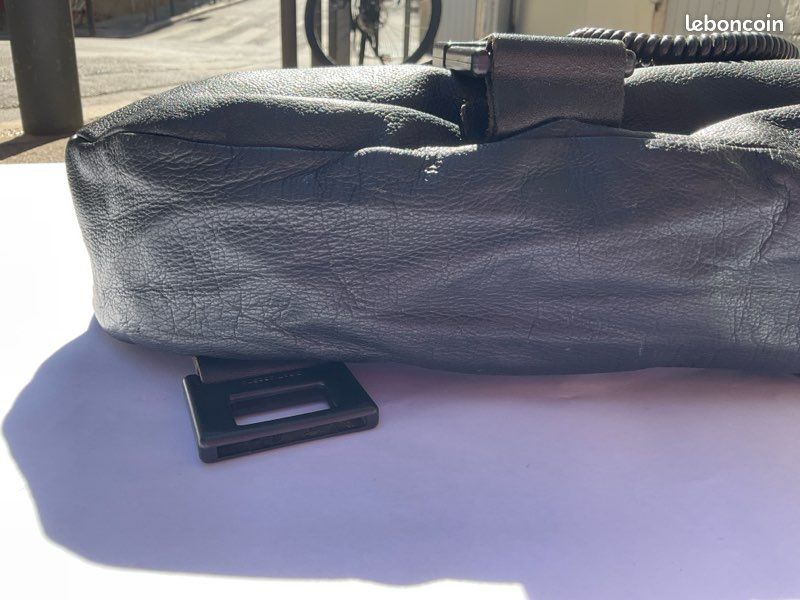 Sac Hi-tek design London by Alexander (image 3)