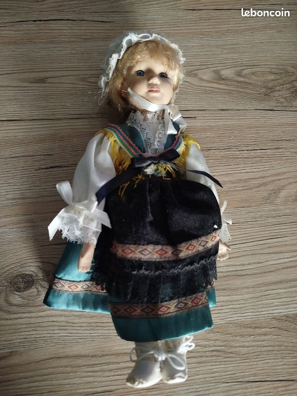 Grande Poupée En Porcelaine De Collection 45 Cm – Vintage – Très Joli Visage