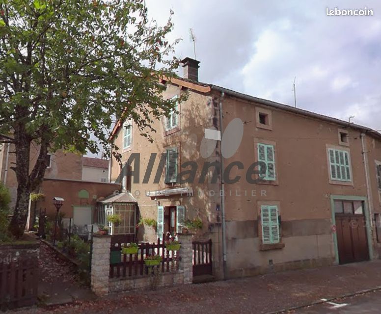Maison 5 pièces 148 m² · à Fougerolles-Saint-Valbert · 148 m² · 125 000 €