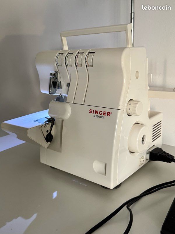 Surjeteuse Singer 14SH644 Ultralock 4 fils avec pédale (image 11)