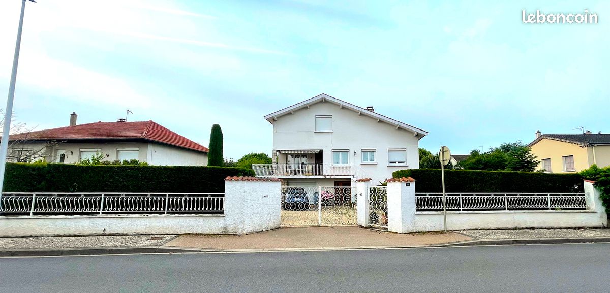 Maison 5 pièces 155 m² · à Montrond-les-Bains · 155 m² · 320 000 €