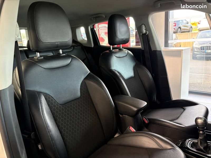 Jeep Compass 1.6 MultiJet II 120ch Brooklyn Edition 4x2 Euro6d-T 126g (image 14)