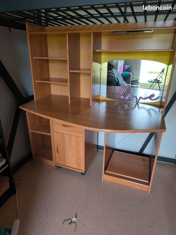 Bureau (image 1)