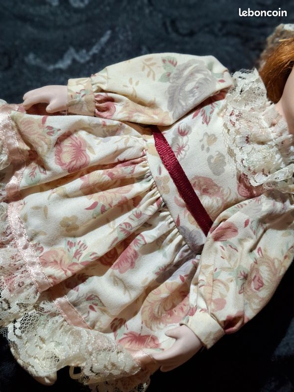ANCIENNE POUPEE EMILIE modele depose rousse cheveux longs yeux bleus EUR 145,00 - FR