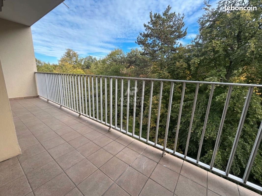 Appartement 4 pièces 72 m² · à Poissy · 72 m² · 244 000 €