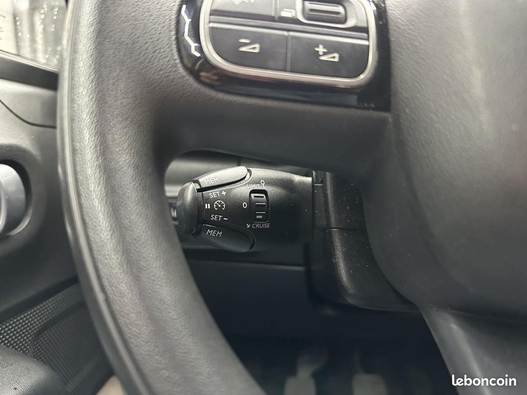 CITROEN C3 1.2 PureTech 12V - 68 2016 BERLINE Feel PHASE 1 (image 9)