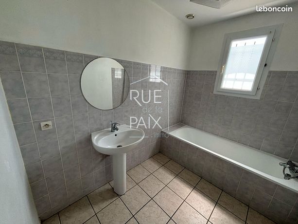 https://img.leboncoin.fr/api/v1/lbcpb1/images/e0/d8/4f/e0d84ff05bfa090648284d6c880bb4e268421e86.jpg?rule=ad-image