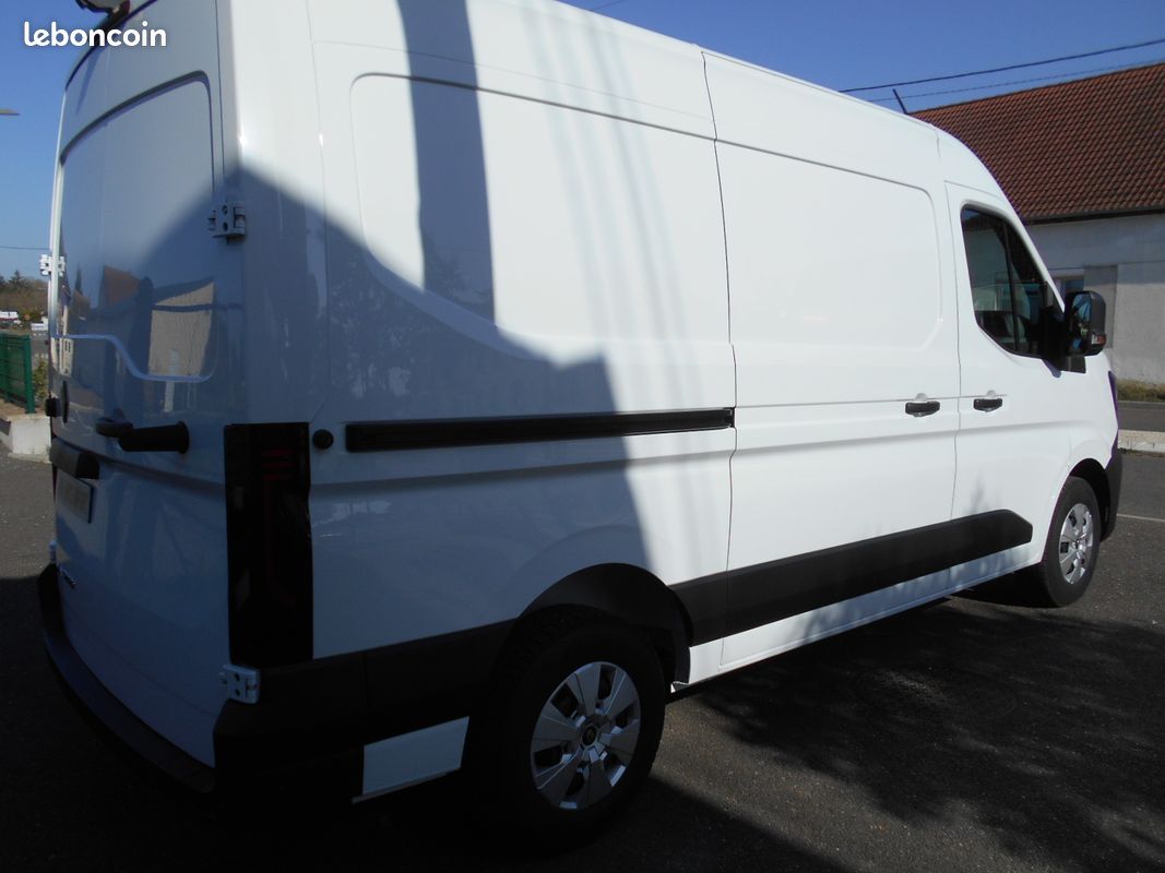 RENAULT MASTER NEUF L2H2 2.0 Blue DCi 130cv bvm6 3.5 T. EXTRA STOCK à 25725 EUROS HT (image 3)