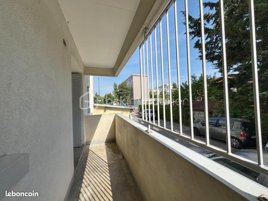 Appartement 4 pièces 59 m² · à Saint-Martin-d'Hères · 59 m² · 110 000 €