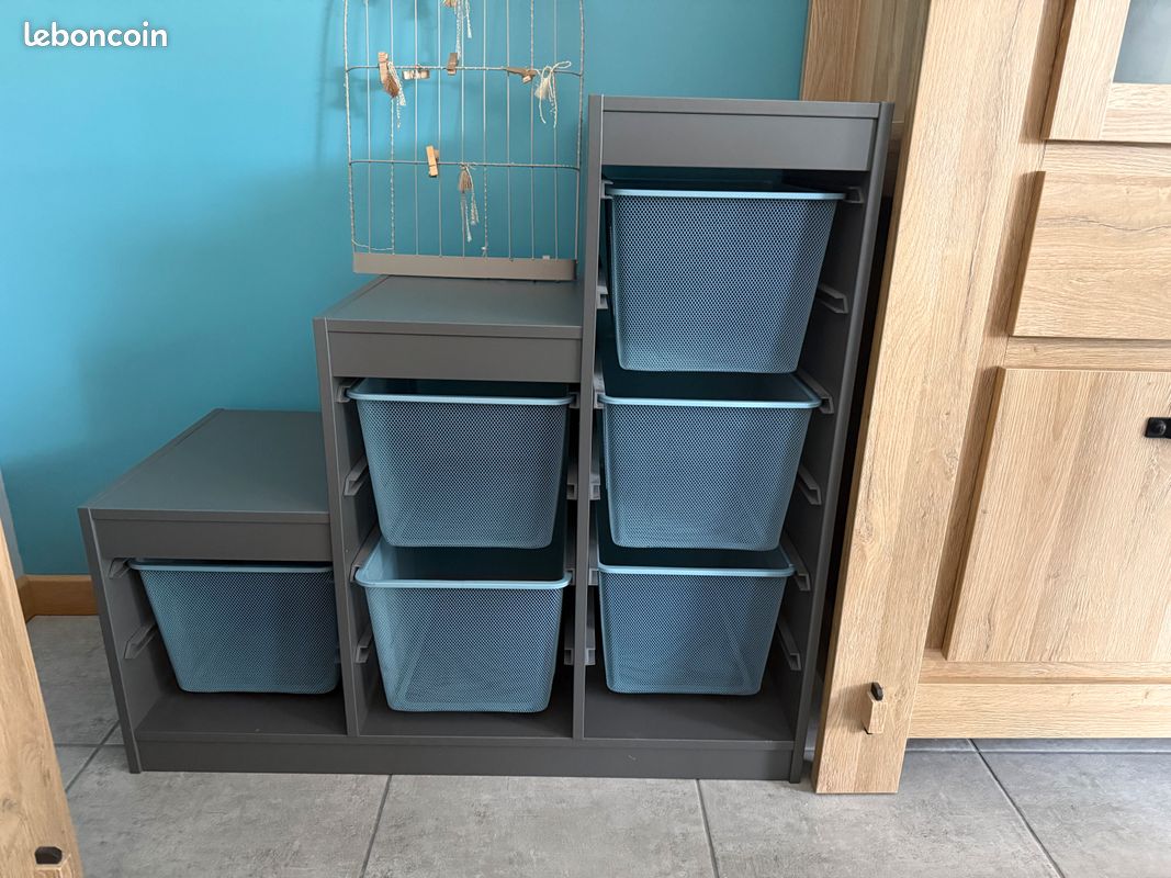 IKEA TROFAST - meuble de rangement enfant avec bacs metal Prix : 70 EUR (image 1)
