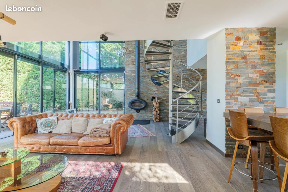 Maison 6 pièces 157 m² · à Vaujours · 157 m² · 886 000 €