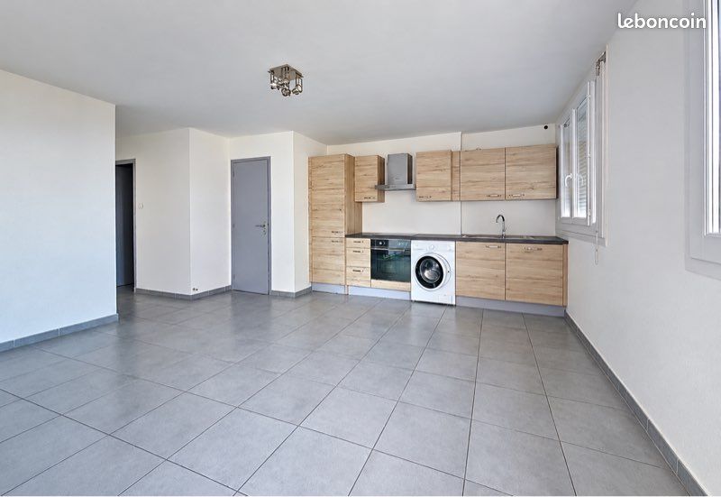 Appartement 3 pièces 57 m² · à Ajaccio · 57 m² · 850 €/mois