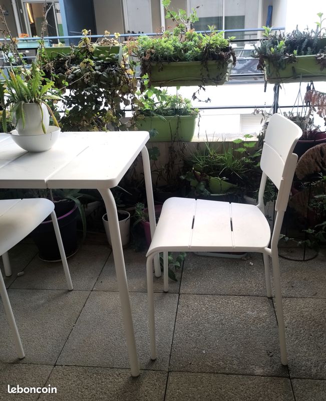 Table et 2 chaises exterieur ikea (image 2)
