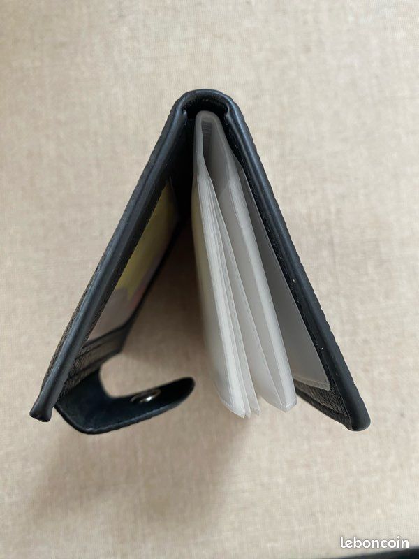 Porte-carte en croûte de cuir noir (image 2)
