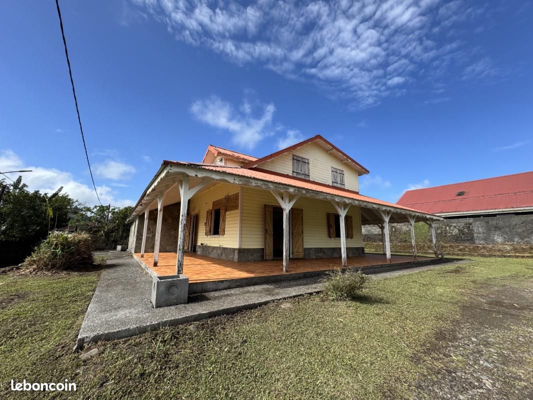 Maison 5 pièces 166 m² · à Le Morne-Rouge · 166 m² · 180 000 €