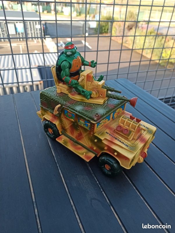 CAMION TORTUES NINJA avec 3 personnages EUR 27,00 - FR