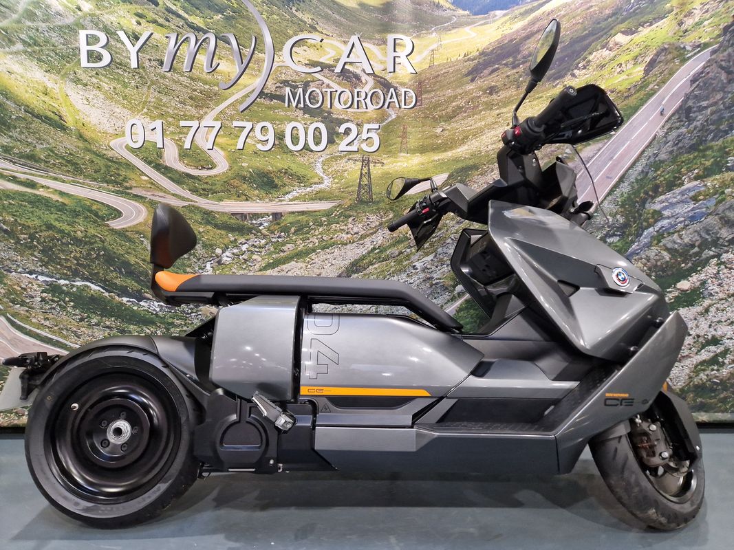 Scooter électrique : BMW CE 04 en location à 180 euros par mois