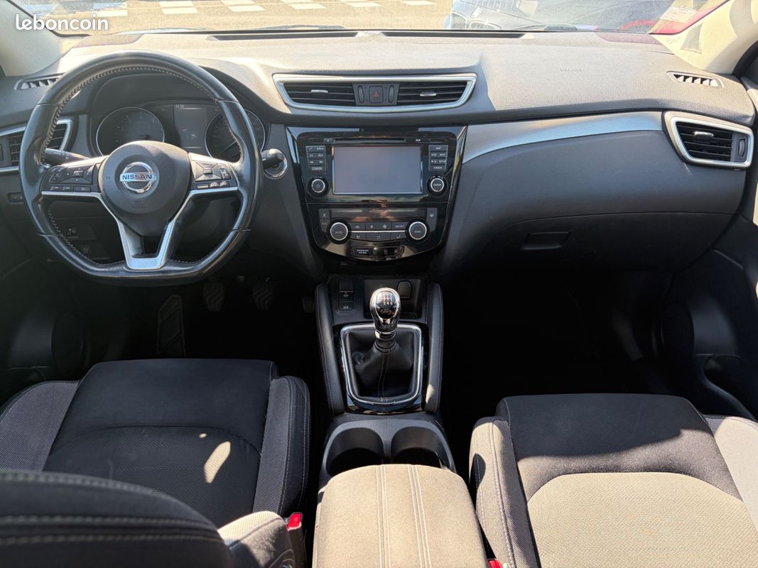 NISSAN Qashqai GENERATION-II 1.2 DIGT 115 N-CONNECTA 2WD (image 3)