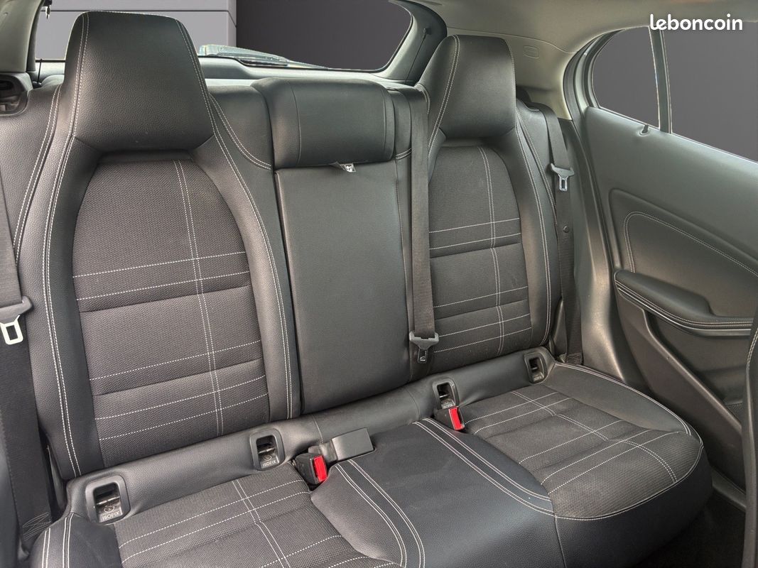 MERCEDES CLASSE GLA 250 Sensation Caméra De Recul Climatisation Auto Garantie 12 mois (image 7)