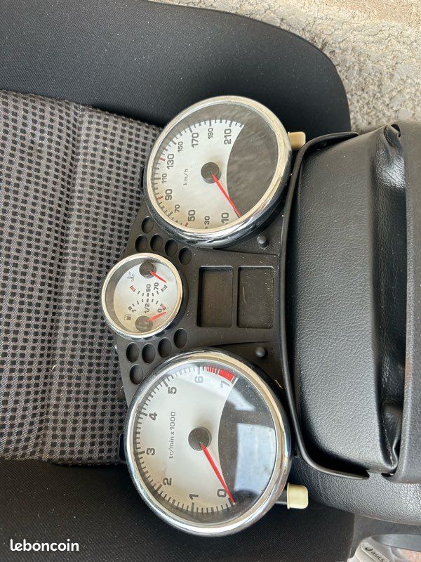 Compteur Peugeot 207 (image 1)