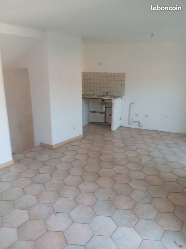 Appartement 3 pièces 45 m² · à Cubières-sur-Cinoble · 45 m² · 420 €/mois