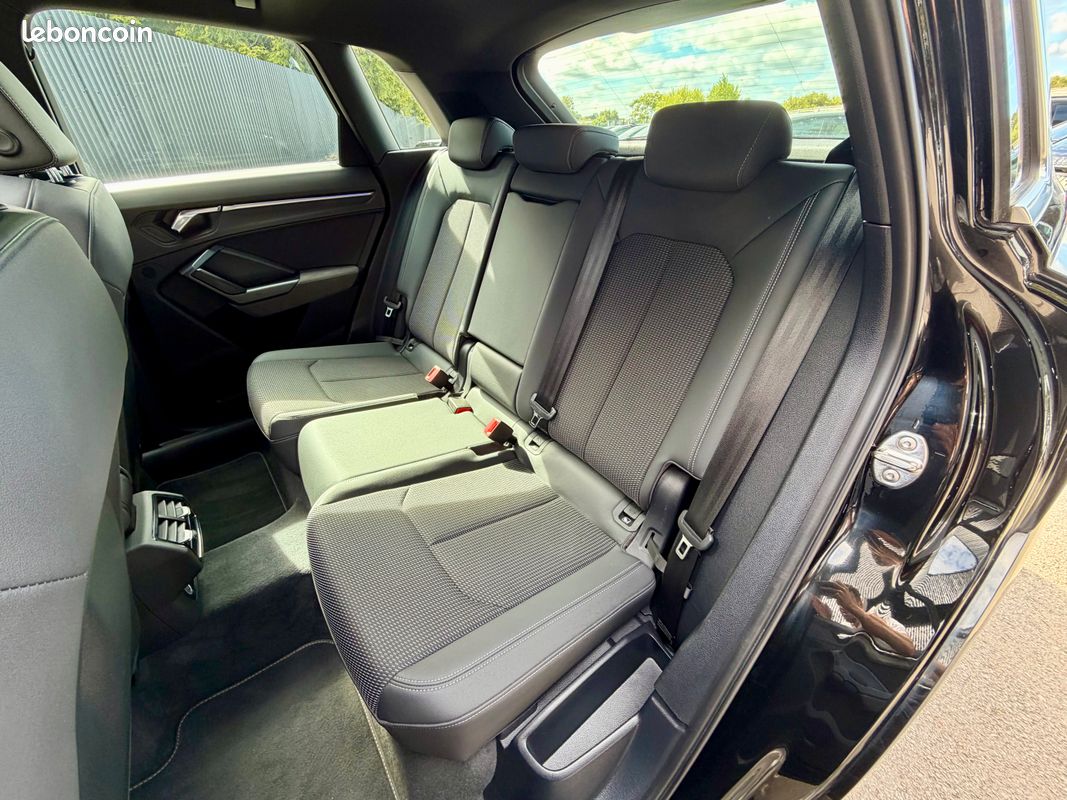 AUDI Q3 35 2.0 TDI S Tronic7 150 cv S-LINE Boîte automatique (image 9)