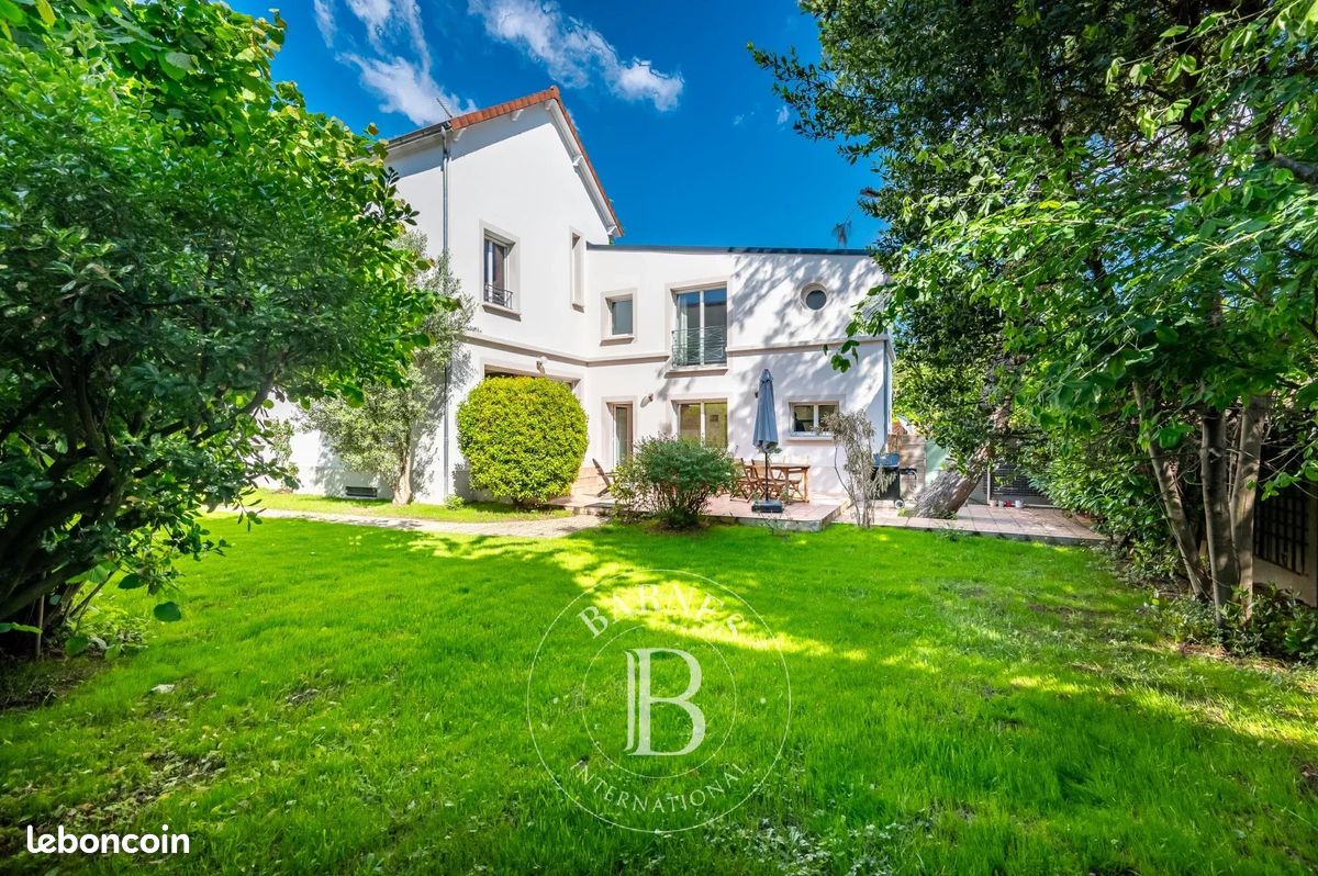 Maison 9 pièces 207 m² · à Colombes · 207 m² · 1 450 000 €