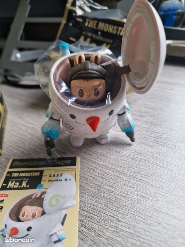 Figurine Pop Mart Labubu the Monsters Maschinen Krieger comme neuve snowman (image 2)