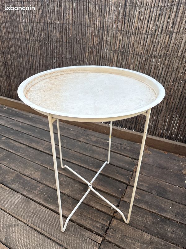 Table d’extérieur fer (image 1)