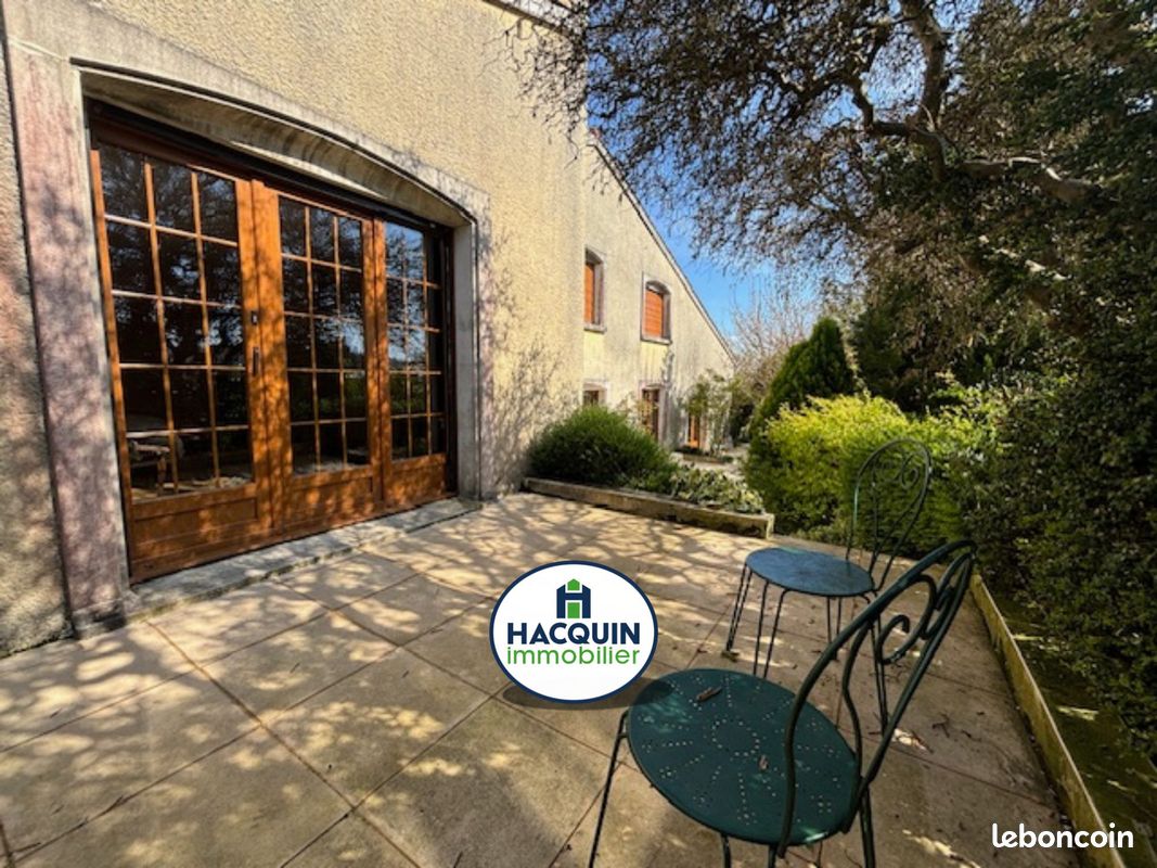 Maison 12 pièces 355 m² · à Commercy · 355 m² · 350 000 €