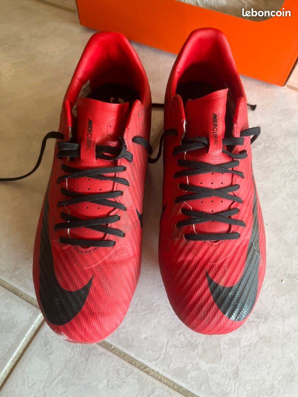 Chaussures de foot à crampons Nike mercurial air zoom taille 38.5 (image 1)