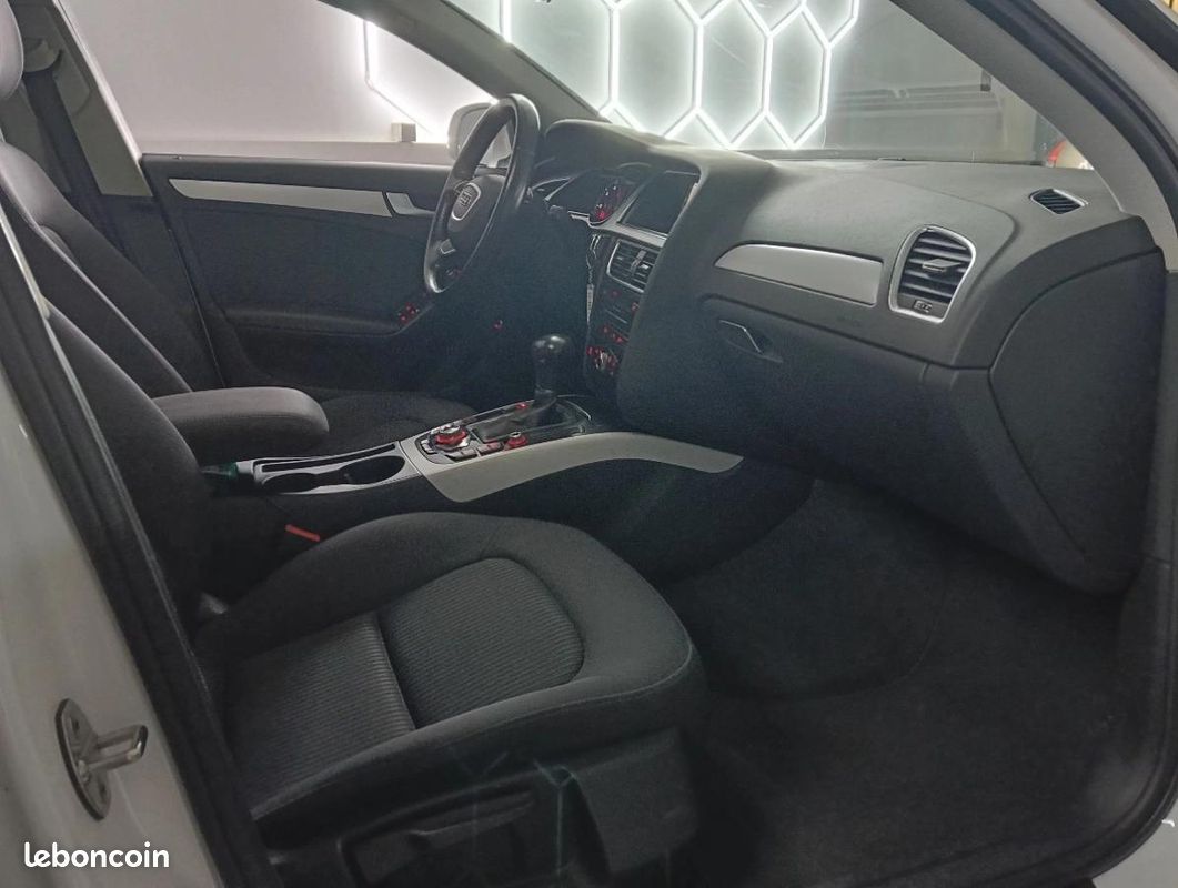 Audi A4 2.0 TDI 150 S-LINE MULTITRONIC BVA (image 17)