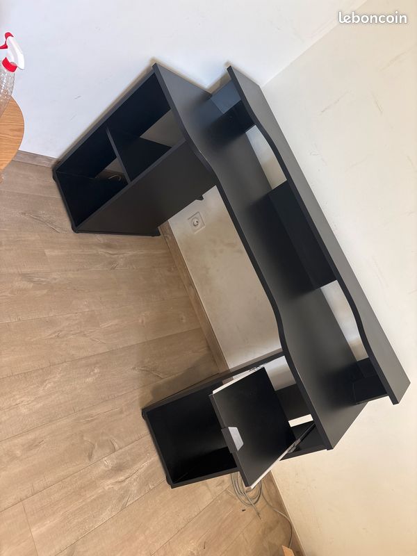 Bureau gaming (image 5)