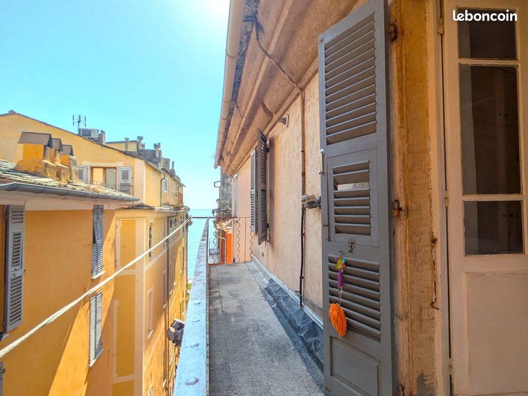 Appartement 4 pièces 97 m² · à Bastia · 97 m² · 900 €/mois