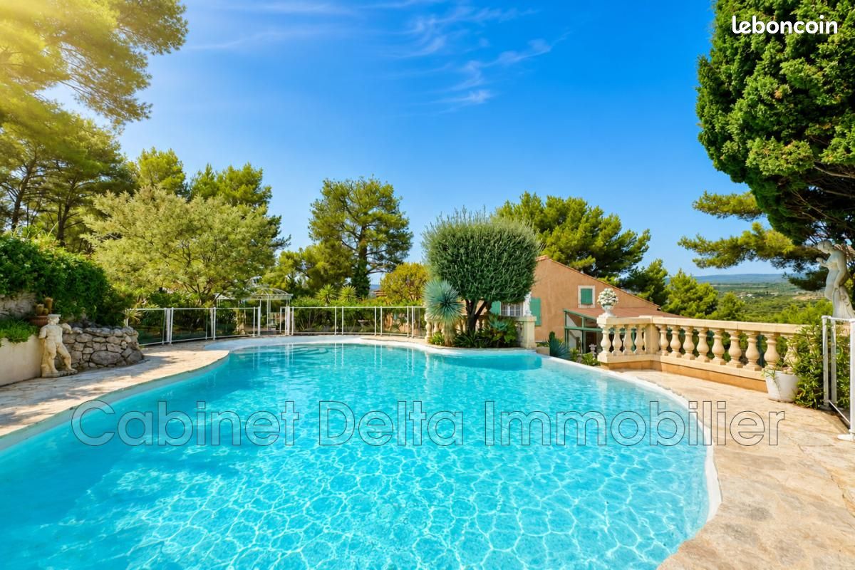 Maison 6 pièces 267 m² · à Le Castellet · 267 m² · 949 000 €
